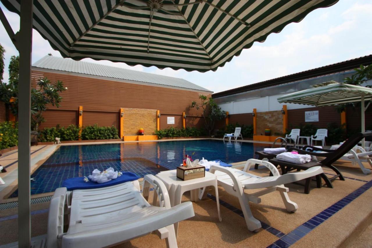 Valhalla Pattaya Hotel Jomtien Beach Exteriör bild