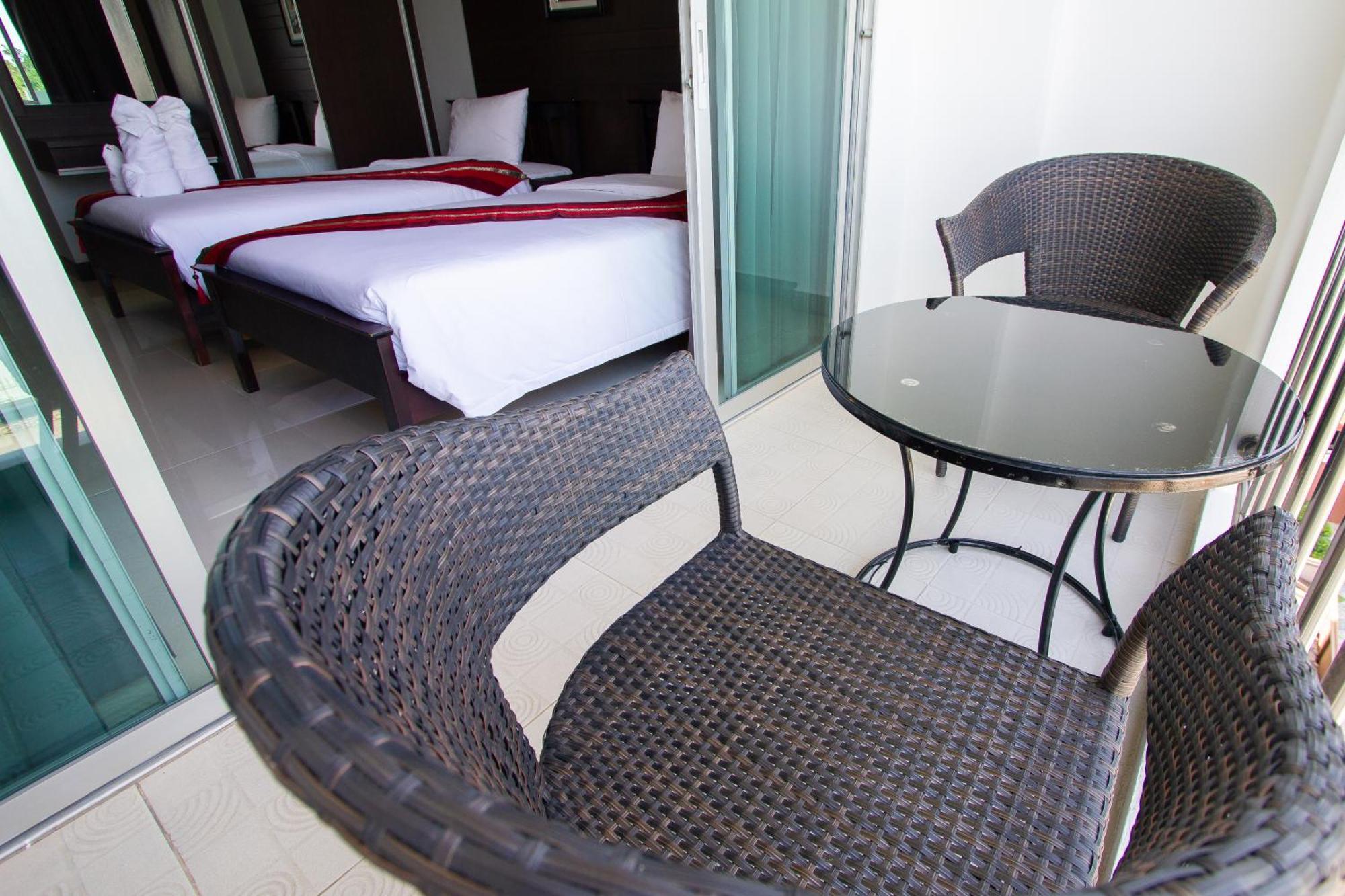 Valhalla Pattaya Hotel Jomtien Beach Exteriör bild