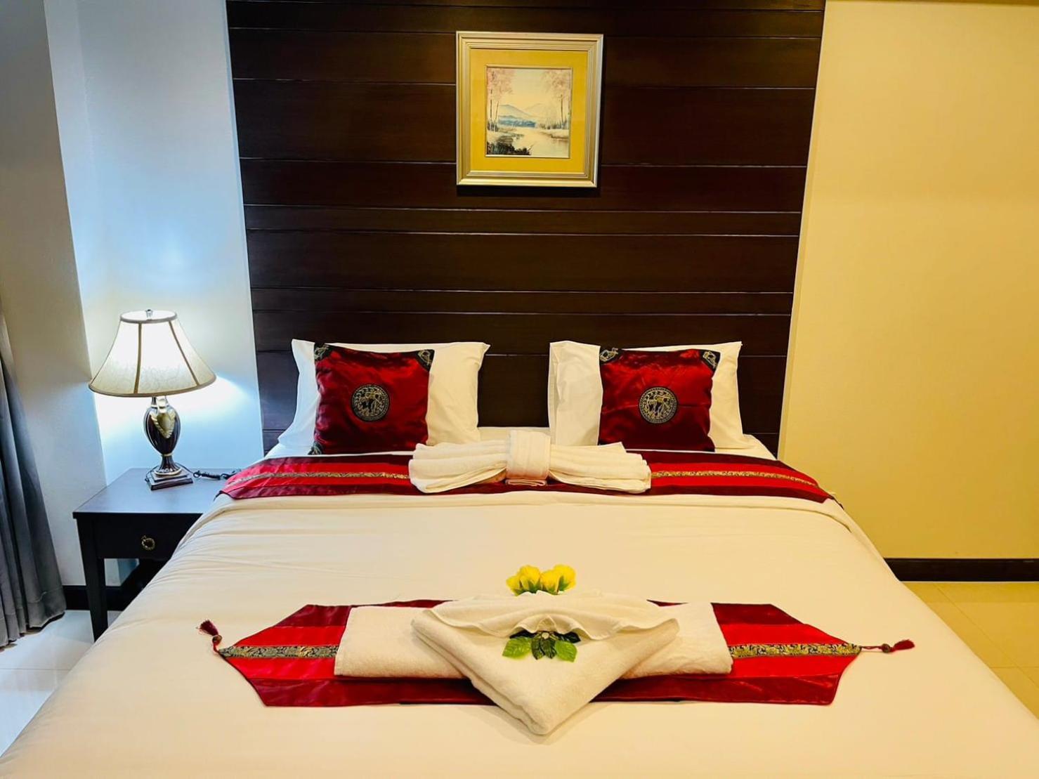 Valhalla Pattaya Hotel Jomtien Beach Exteriör bild
